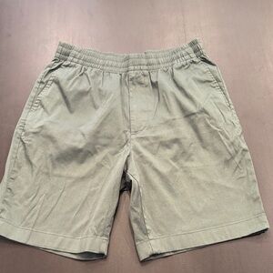 Uniqlo Men's Olive Flat Front Shorts